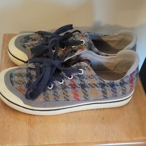 Stylish Keen Plaid Sneakers